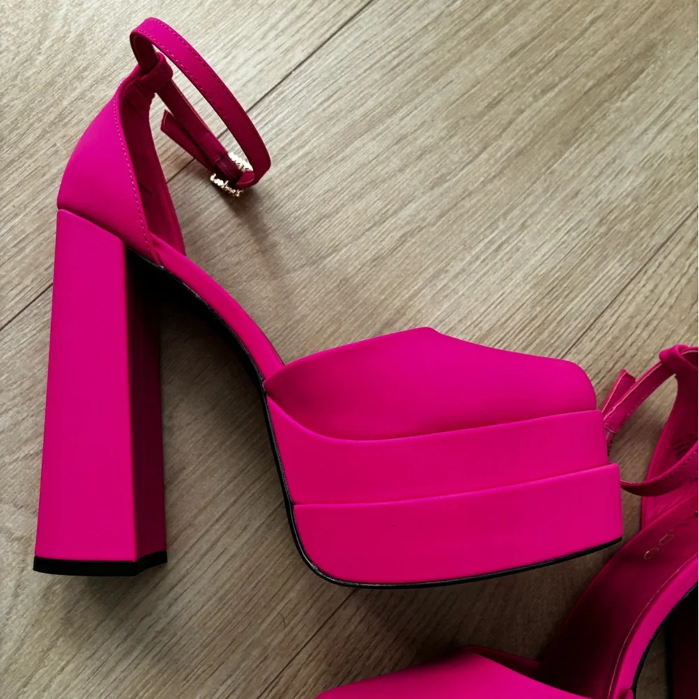 Aldo Double Platform Heeled Shoes in Fuchsia - Picture 9 of 12